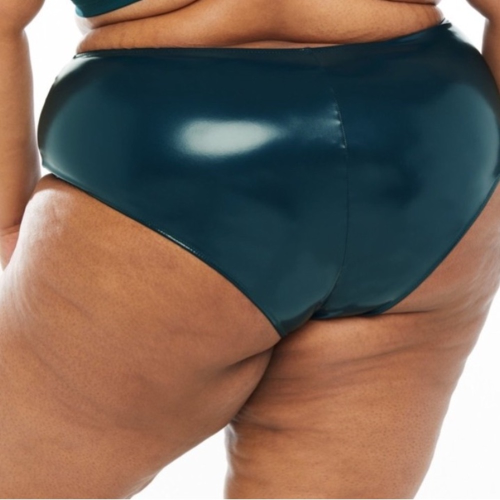 NWT Savage x Fenty Vinny Booty Short - Picture 7 of 7